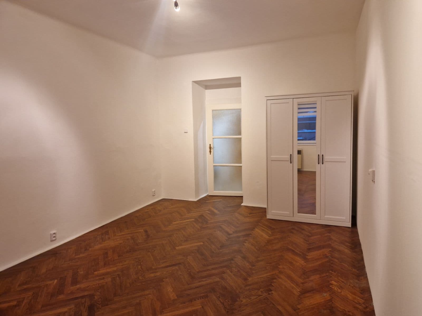 1 bedroom with open-plan kitchen flat to rent, 45 m², Hartigova, Prague, Prague 1 bedroom with open-plan kitchen flat to rent, 45 m², Hartigova, Prague, Prague