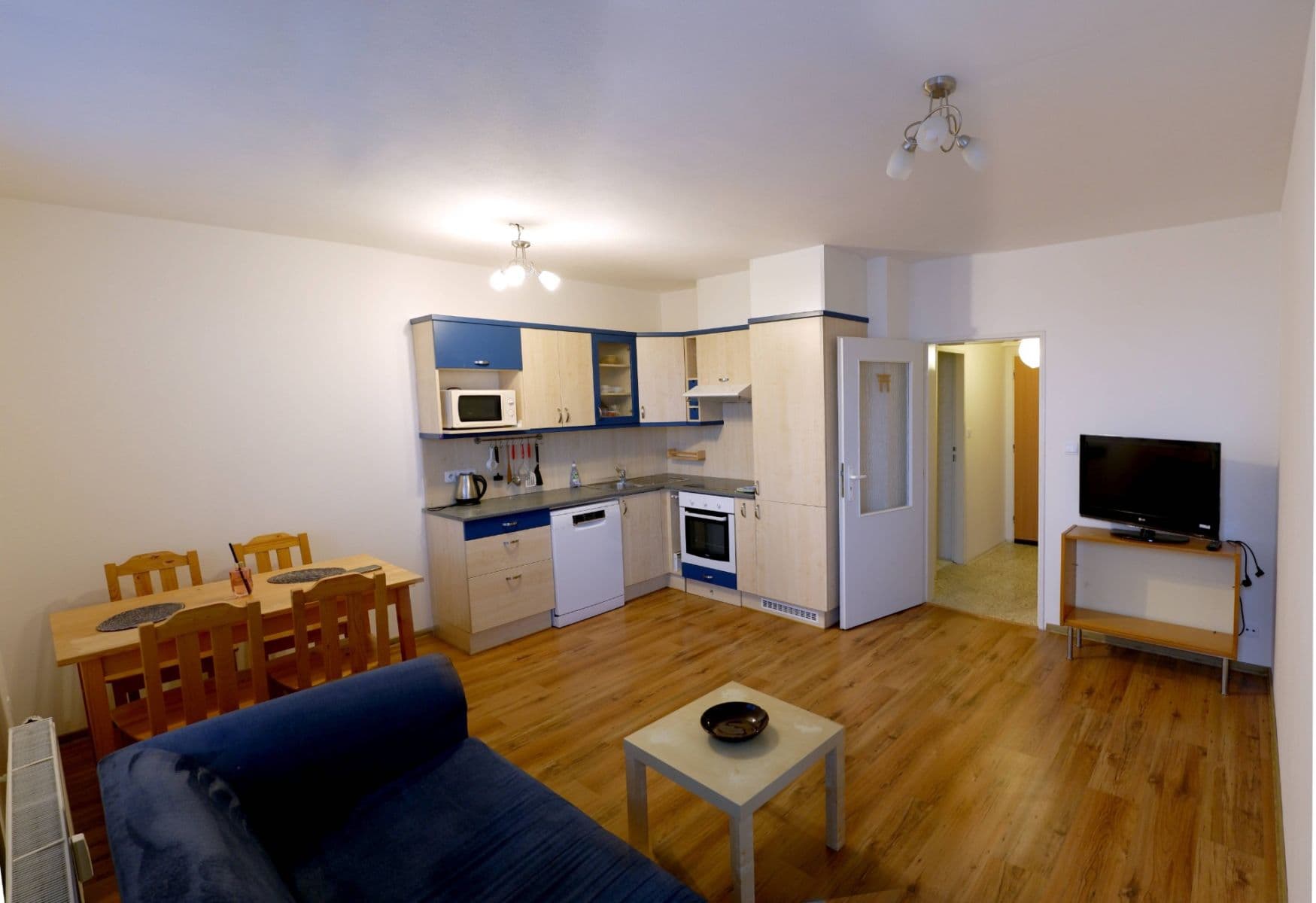 1 bedroom with open-plan kitchen flat to rent, 43 m², Hnězdenská, Prague, Prague 1 bedroom with open-plan kitchen flat to rent, 43 m², Hnězdenská, Prague, Prague