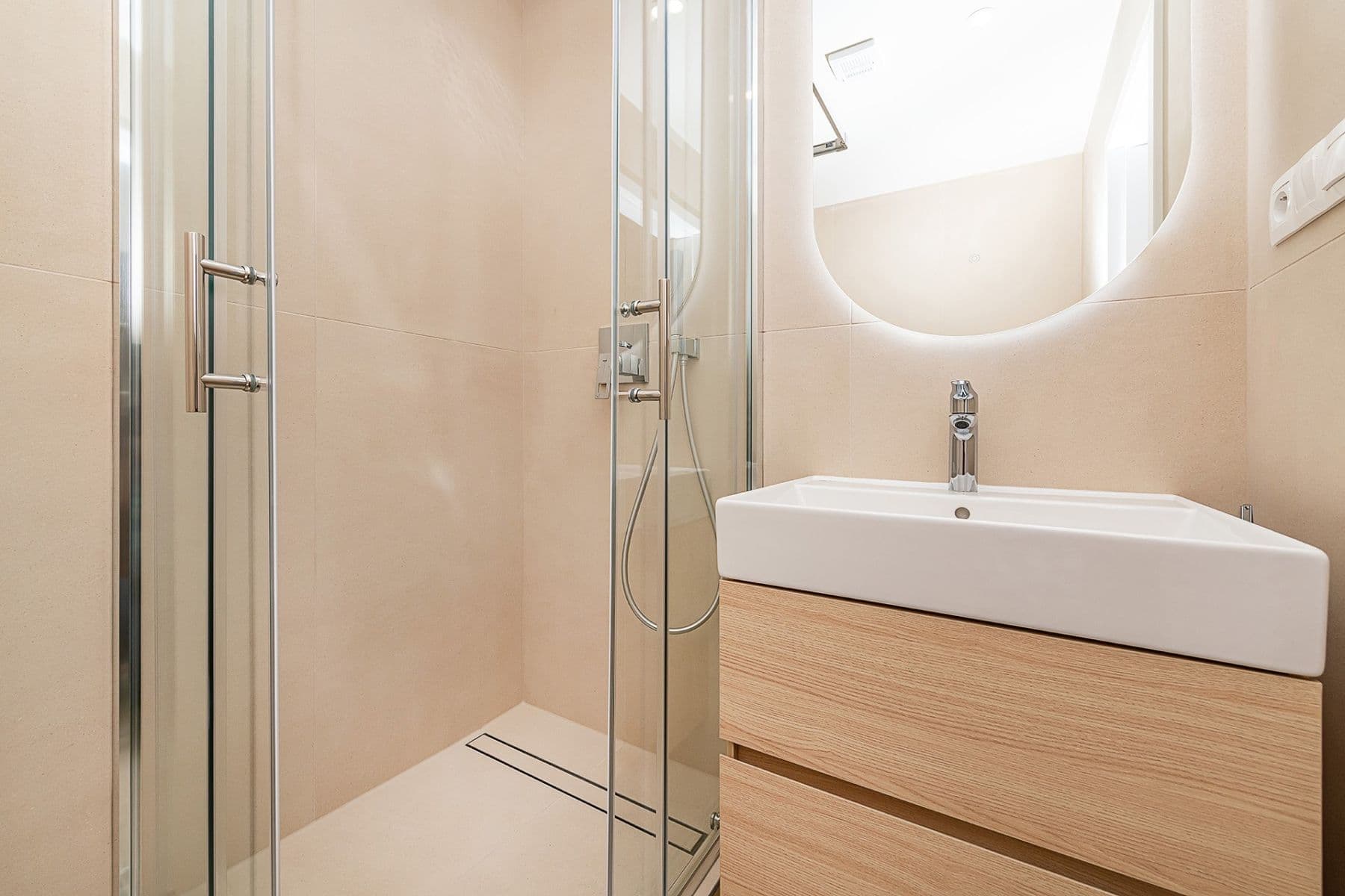 3 bedroom with open-plan kitchen flat for sale, 80 m², Hrusická, Prague, Prague 3 bedroom with open-plan kitchen flat for sale, 80 m², Hrusická, Prague, Prague