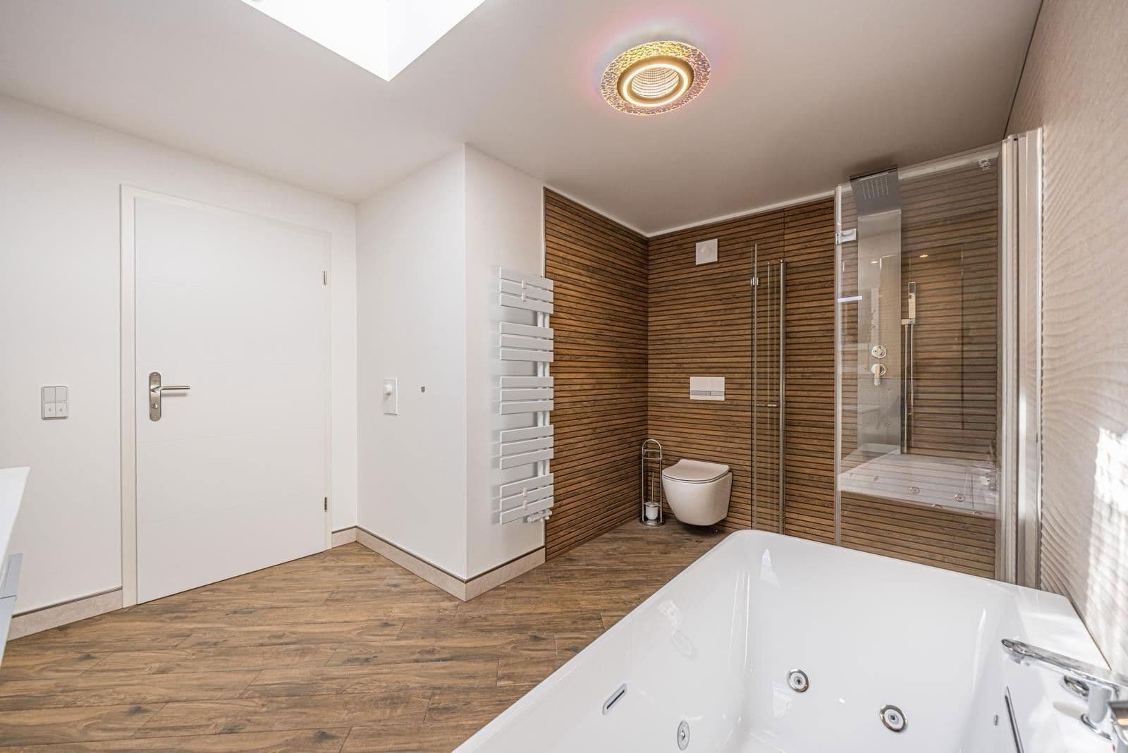 house for sale, 1,560 m², Landsberger Straße 65, Halle, Saxony-Anhalt house for sale, 1,560 m², Landsberger Straße 65, Halle, Saxony-Anhalt