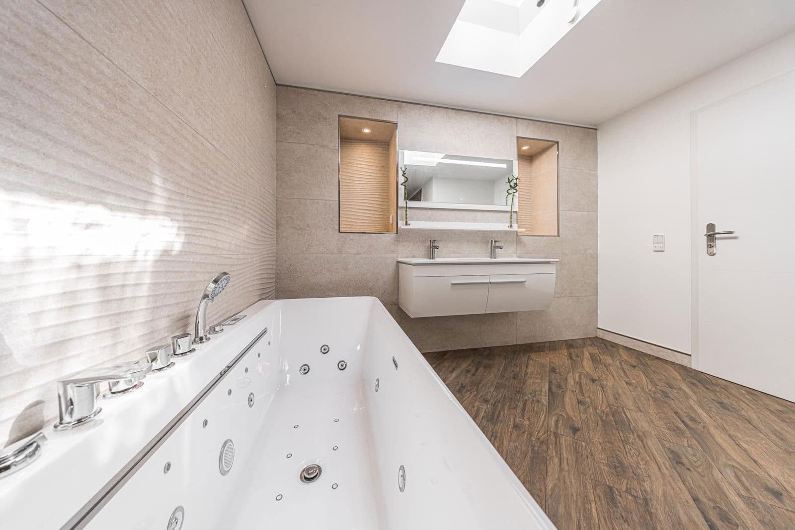 house for sale, 1,560 m², Landsberger Straße 65, Halle, Saxony-Anhalt house for sale, 1,560 m², Landsberger Straße 65, Halle, Saxony-Anhalt