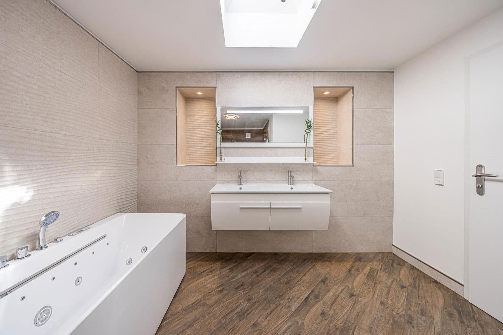 house for sale, 1,560 m², Landsberger Straße 65, Halle, Saxony-Anhalt house for sale, 1,560 m², Landsberger Straße 65, Halle, Saxony-Anhalt