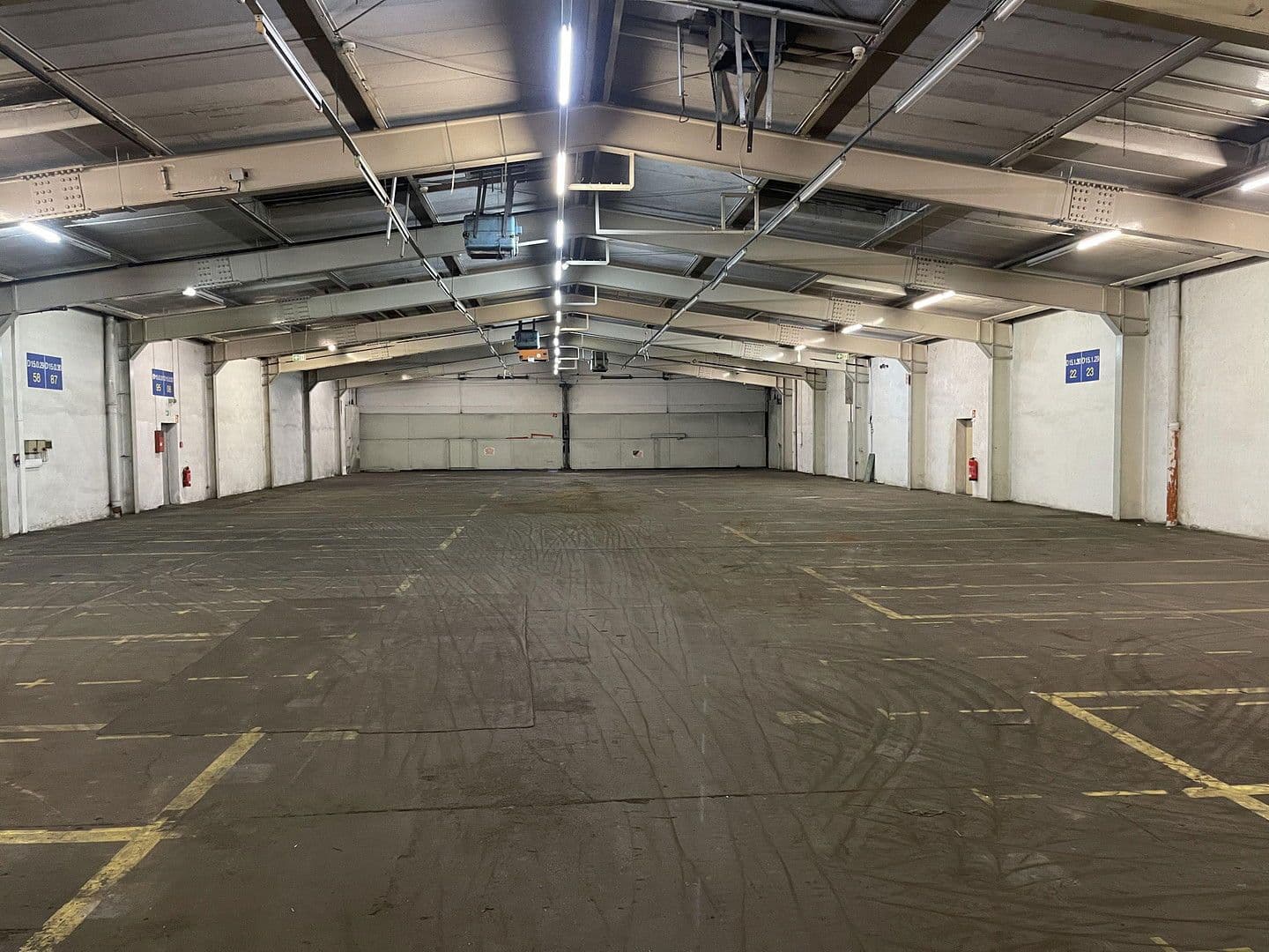 non-residential property to rent, 2,400 m², Im Gewerbepark 1, Hunderdorf, Bavaria non-residential property to rent, 2,400 m², Im Gewerbepark 1, Hunderdorf, Bavaria