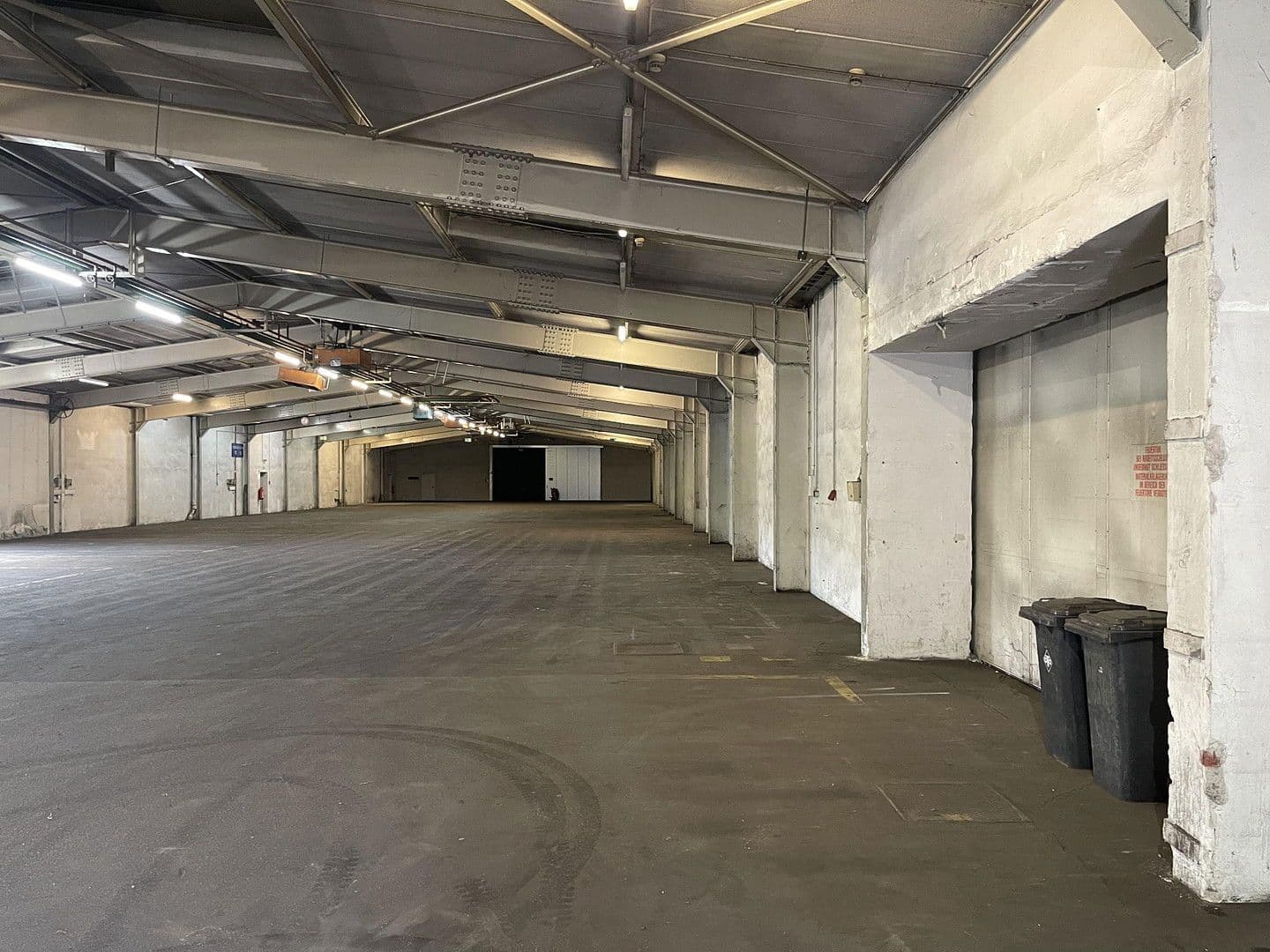 non-residential property to rent, 2,400 m², Im Gewerbepark 1, Hunderdorf, Bavaria non-residential property to rent, 2,400 m², Im Gewerbepark 1, Hunderdorf, Bavaria