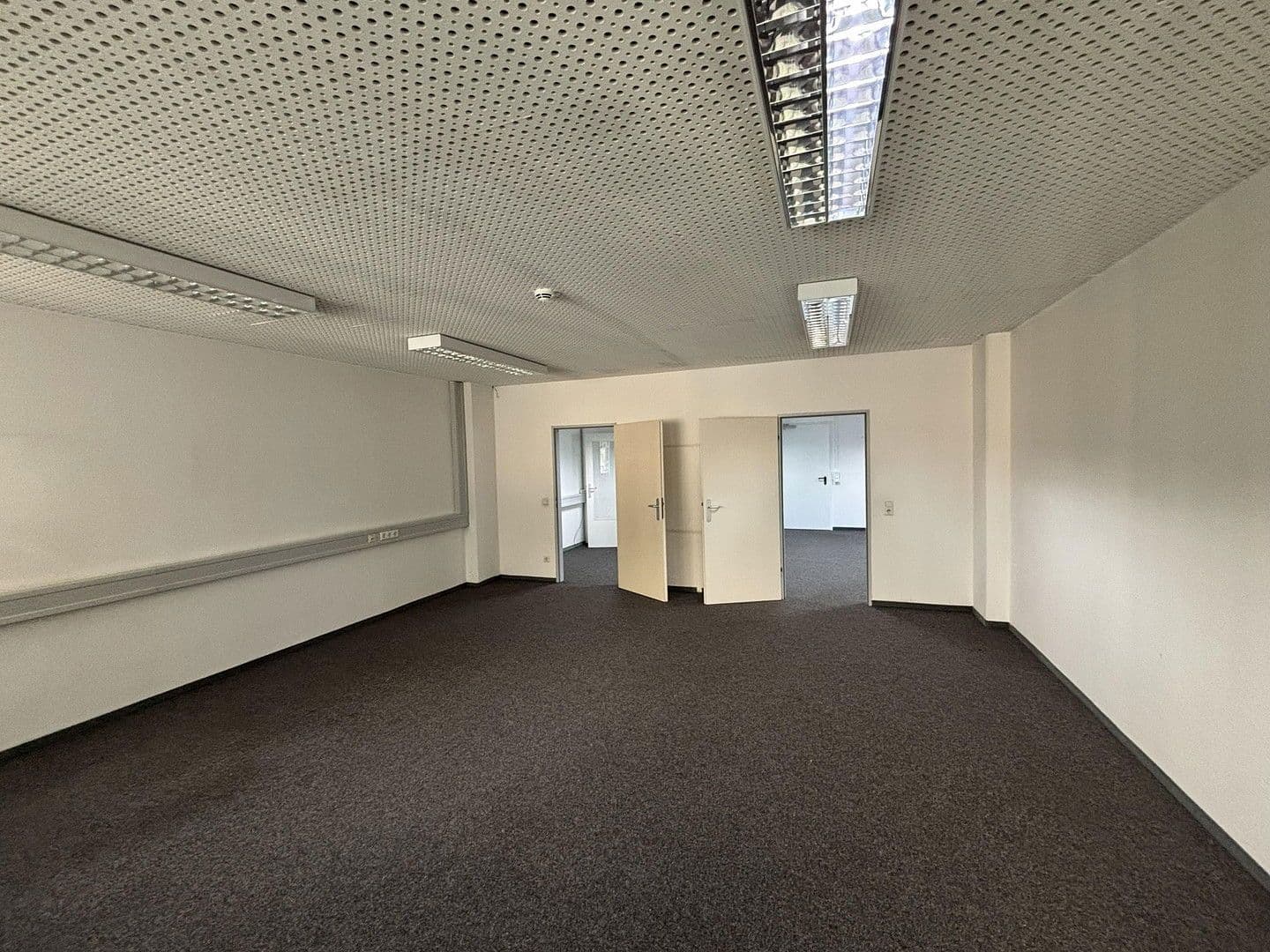 office to rent, 120 m², Münsterstrasse 330, Düsseldorf, North Rhine-Westphalia office to rent, 120 m², Münsterstrasse 330, Düsseldorf, North Rhine-Westphalia