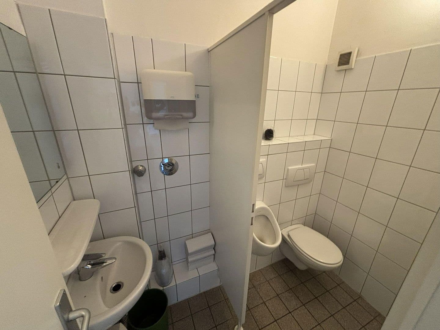 office to rent, 120 m², Münsterstrasse 330, Düsseldorf, North Rhine-Westphalia office to rent, 120 m², Münsterstrasse 330, Düsseldorf, North Rhine-Westphalia