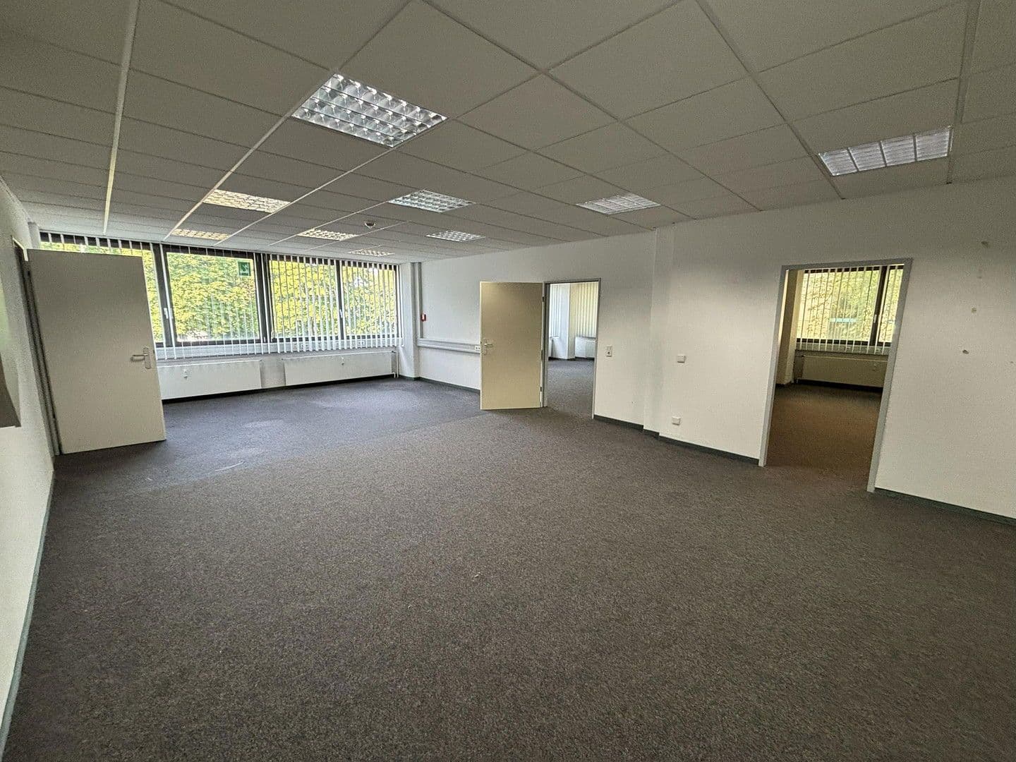 office to rent, 120 m², Münsterstrasse 330, Düsseldorf, North Rhine-Westphalia office to rent, 120 m², Münsterstrasse 330, Düsseldorf, North Rhine-Westphalia