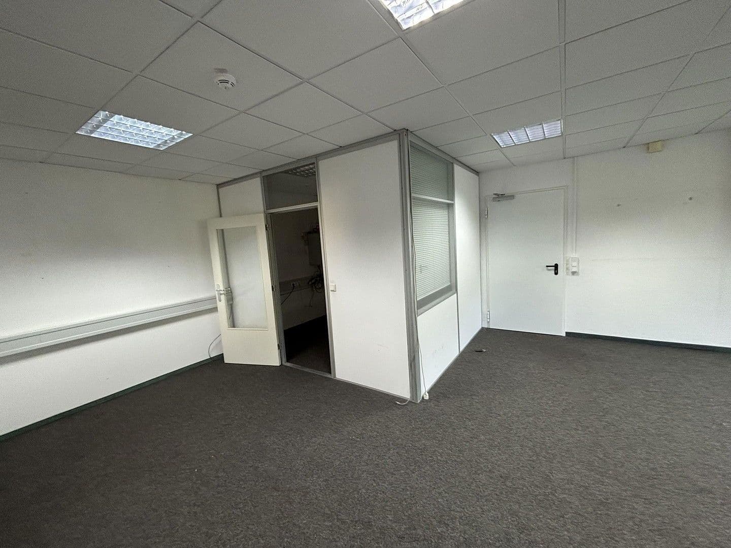 office to rent, 120 m², Münsterstrasse 330, Düsseldorf, North Rhine-Westphalia office to rent, 120 m², Münsterstrasse 330, Düsseldorf, North Rhine-Westphalia