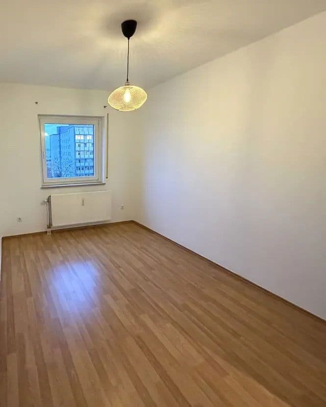 3 bedroom flat to rent, 90 m², Friedrich-Naumann Straße 17, Ludwigshafen am Rhein, Rhineland-Palatinate 3 bedroom flat to rent, 90 m², Friedrich-Naumann Straße 17, Ludwigshafen am Rhein, Rhineland-Palatinate