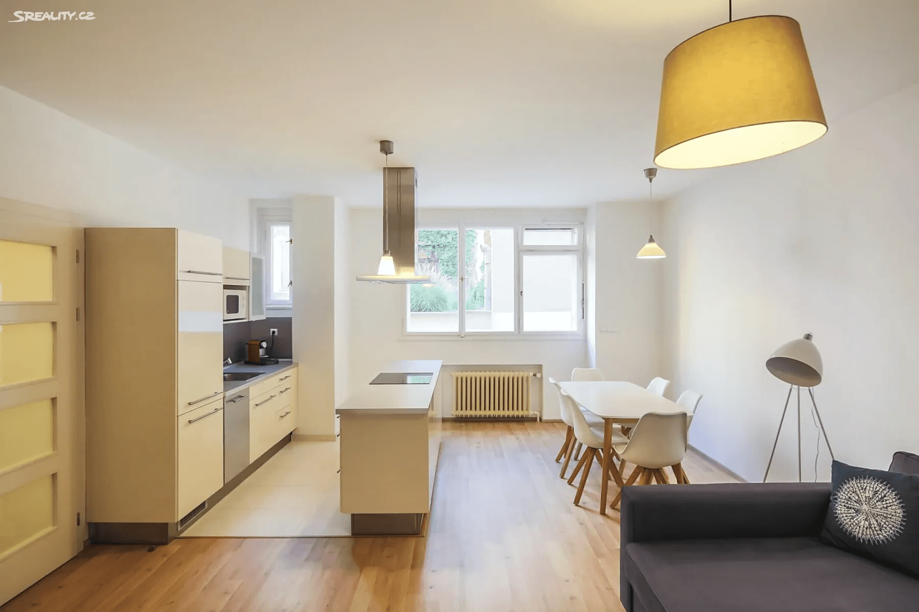 2 bedroom with open-plan kitchen flat to rent, 92 m², Purkyňova, Prague, Prague 2 bedroom with open-plan kitchen flat to rent, 92 m², Purkyňova, Prague, Prague