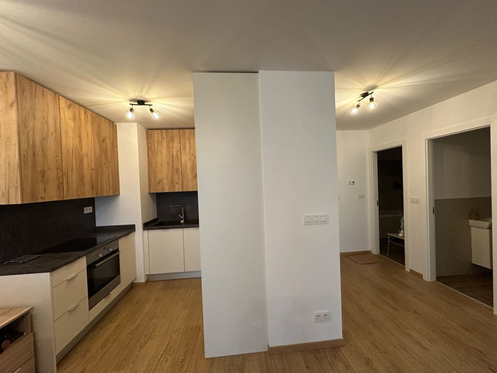 2 bedroom flat to rent, 54 m², Račianska, Nové Mesto, Bratislavský Region 2 bedroom flat to rent, 54 m², Račianska, Nové Mesto, Bratislavský Region