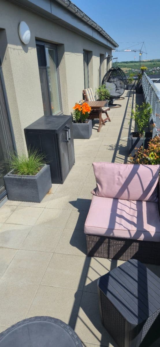 3 bedroom with open-plan kitchen flat for sale, 155 m², T. G. Masaryka, Horoměřice, Středočeský Region 3 bedroom with open-plan kitchen flat for sale, 155 m², T. G. Masaryka, Horoměřice, Středočeský Region