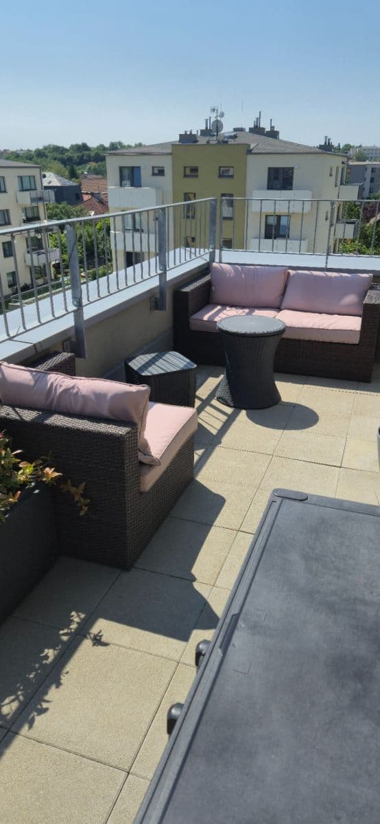 3 bedroom with open-plan kitchen flat for sale, 155 m², T. G. Masaryka, Horoměřice, Středočeský Region 3 bedroom with open-plan kitchen flat for sale, 155 m², T. G. Masaryka, Horoměřice, Středočeský Region