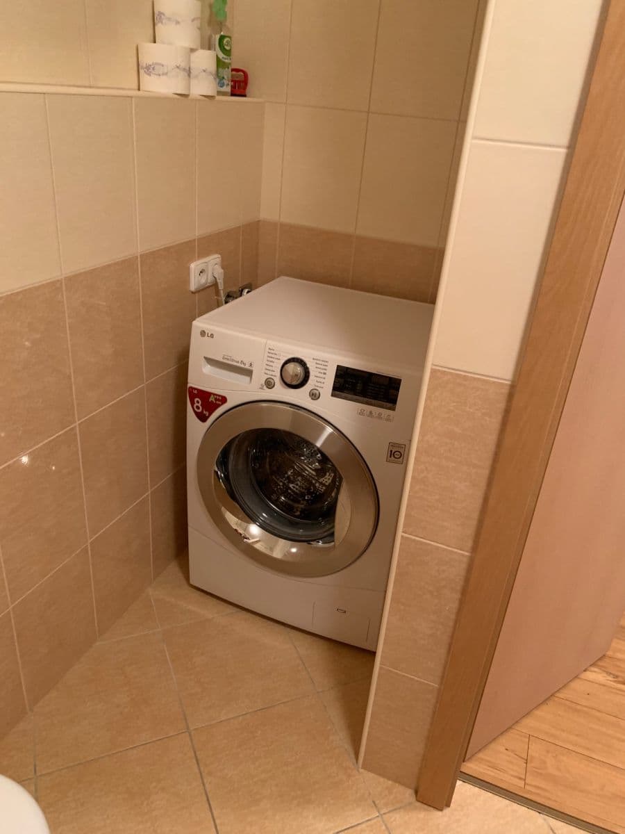 2 bedroom with open-plan kitchen flat to rent, 65 m², Jílovská, Prague, Prague 2 bedroom with open-plan kitchen flat to rent, 65 m², Jílovská, Prague, Prague