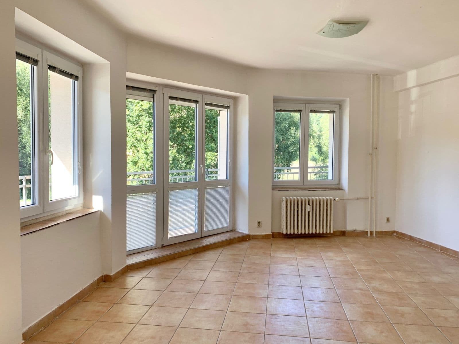 1 bedroom with open-plan kitchen flat to rent, 52 m², Střekovské nábřeží, Ústí nad Labem, Ústecký Region 1 bedroom with open-plan kitchen flat to rent, 52 m², Střekovské nábřeží, Ústí nad Labem, Ústecký Region