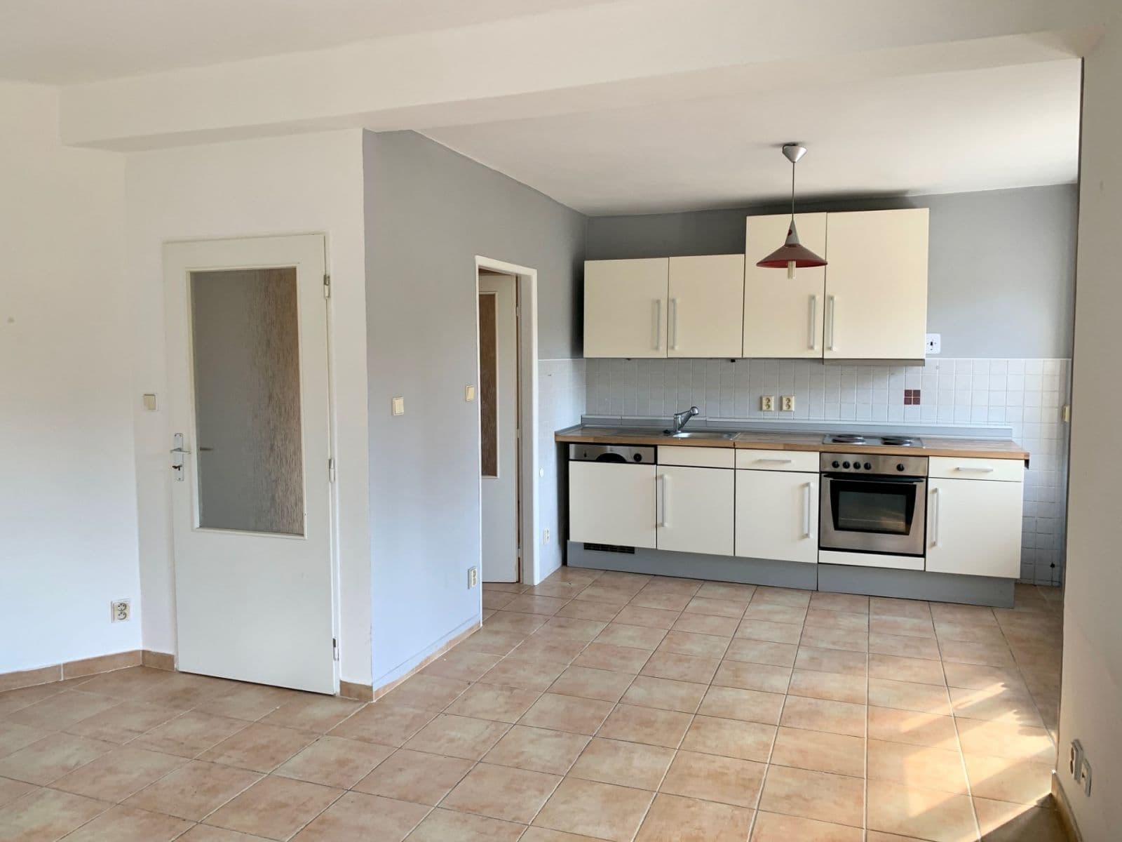 1 bedroom with open-plan kitchen flat to rent, 52 m², Střekovské nábřeží, Ústí nad Labem, Ústecký Region 1 bedroom with open-plan kitchen flat to rent, 52 m², Střekovské nábřeží, Ústí nad Labem, Ústecký Region