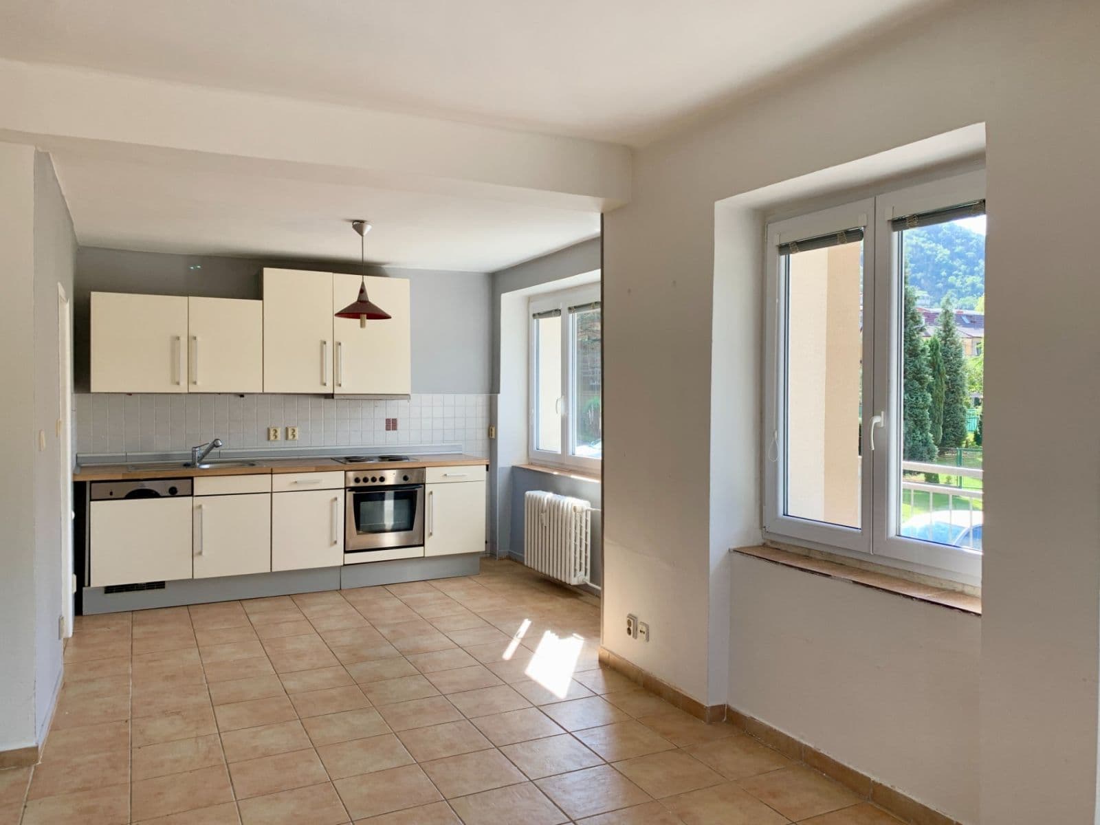 1 bedroom with open-plan kitchen flat to rent, 52 m², Střekovské nábřeží, Ústí nad Labem, Ústecký Region 1 bedroom with open-plan kitchen flat to rent, 52 m², Střekovské nábřeží, Ústí nad Labem, Ústecký Region