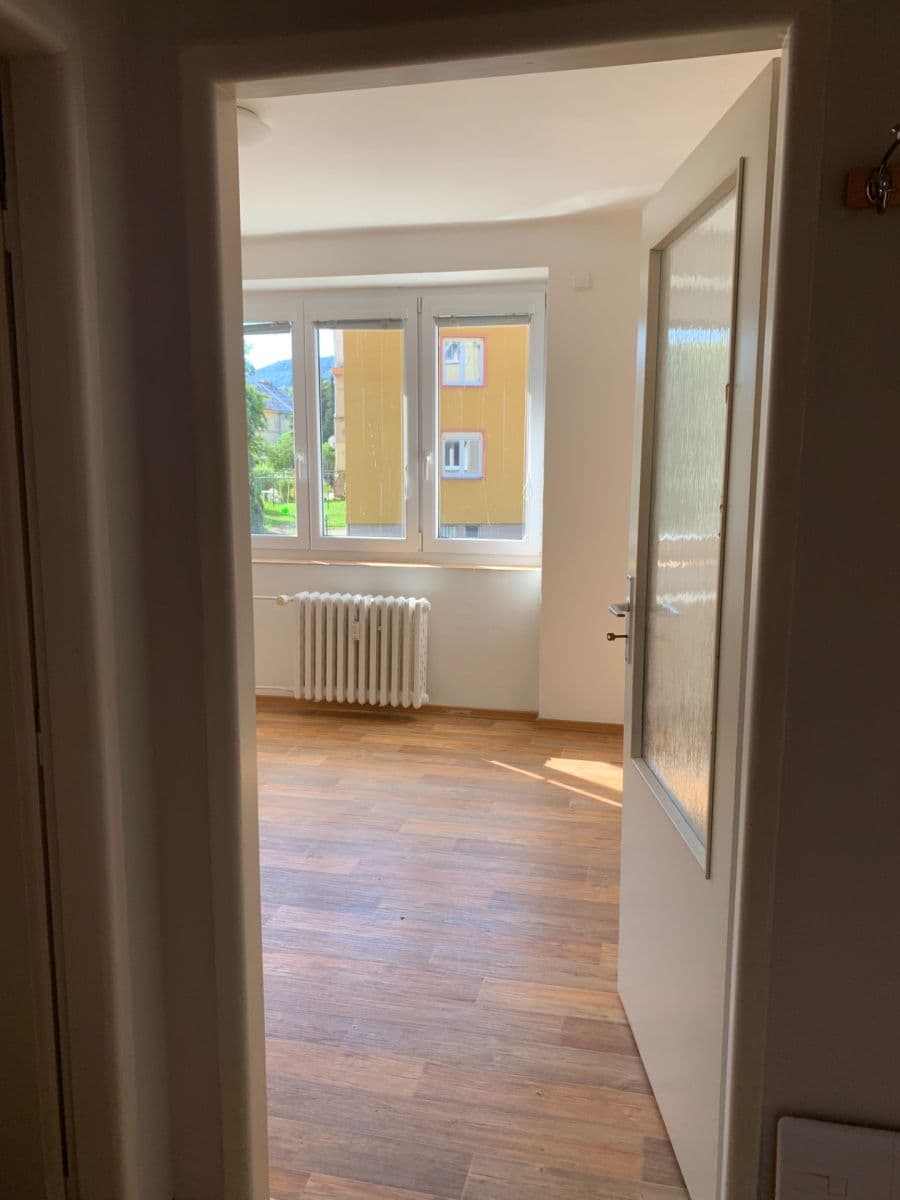 1 bedroom with open-plan kitchen flat to rent, 52 m², Střekovské nábřeží, Ústí nad Labem, Ústecký Region 1 bedroom with open-plan kitchen flat to rent, 52 m², Střekovské nábřeží, Ústí nad Labem, Ústecký Region