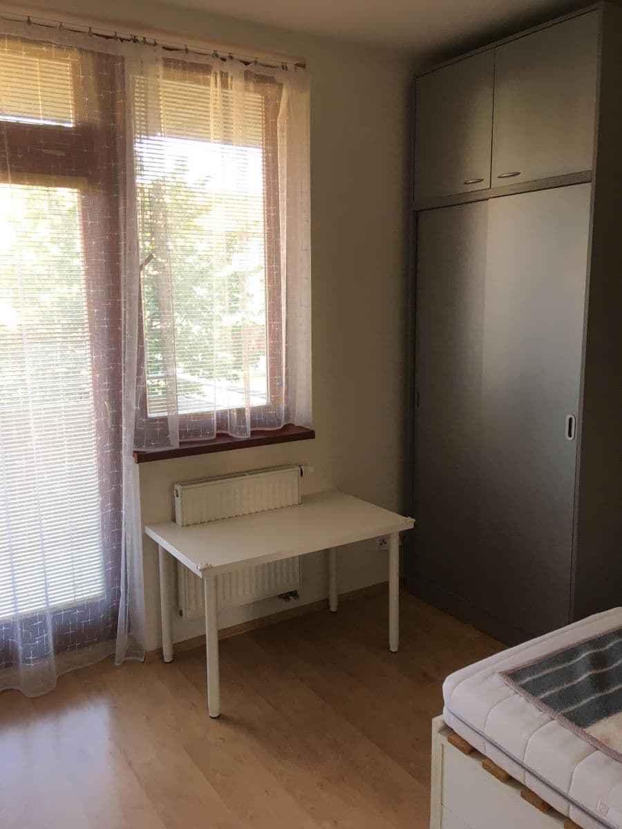 1 bedroom with open-plan kitchen flat to rent, 37 m², Mladých Běchovic, Prague, Prague 1 bedroom with open-plan kitchen flat to rent, 37 m², Mladých Běchovic, Prague, Prague