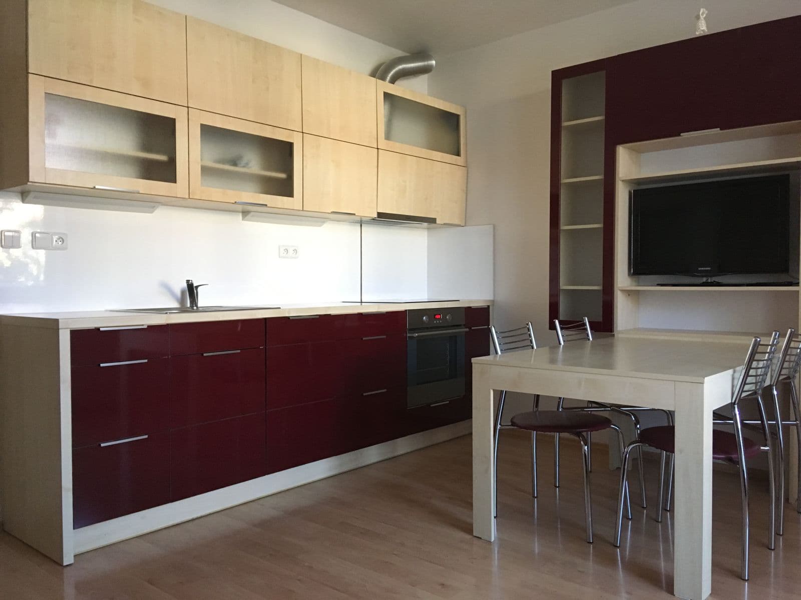 1 bedroom with open-plan kitchen flat to rent, 37 m², Mladých Běchovic, Prague, Prague 1 bedroom with open-plan kitchen flat to rent, 37 m², Mladých Běchovic, Prague, Prague