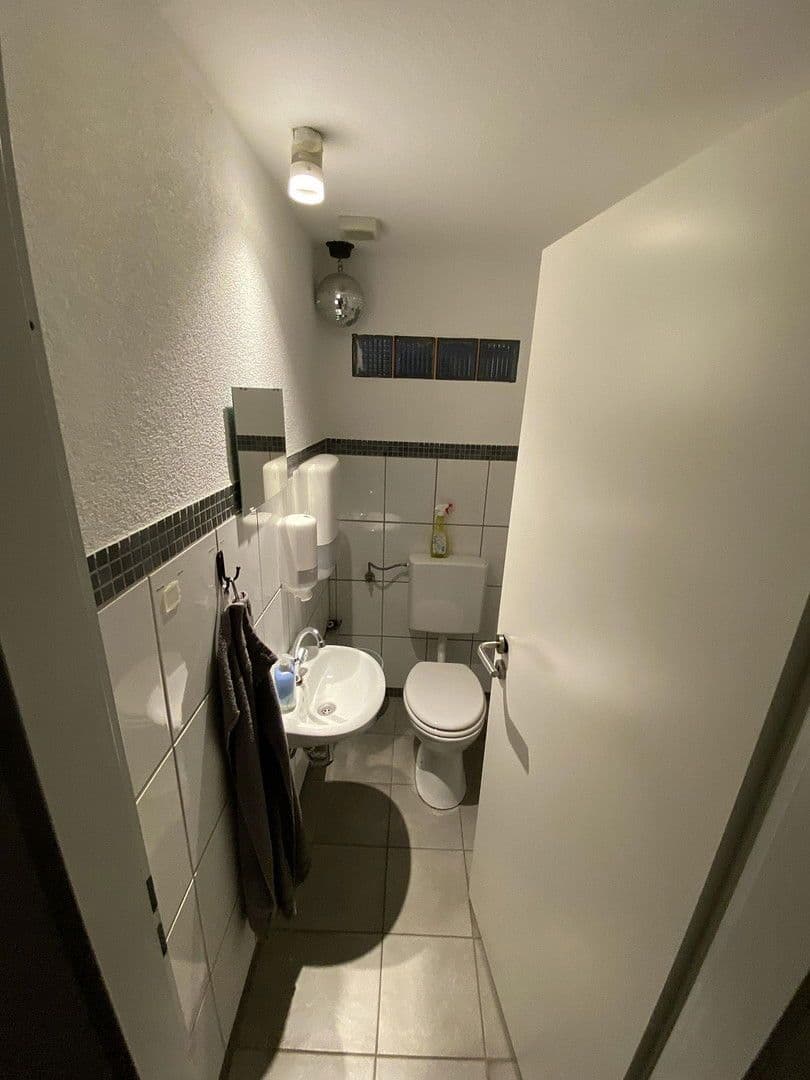 non-residential property to rent, 5,000 m², Auffeld, 33, Tönisvorst, North Rhine-Westphalia non-residential property to rent, 5,000 m², Auffeld, 33, Tönisvorst, North Rhine-Westphalia