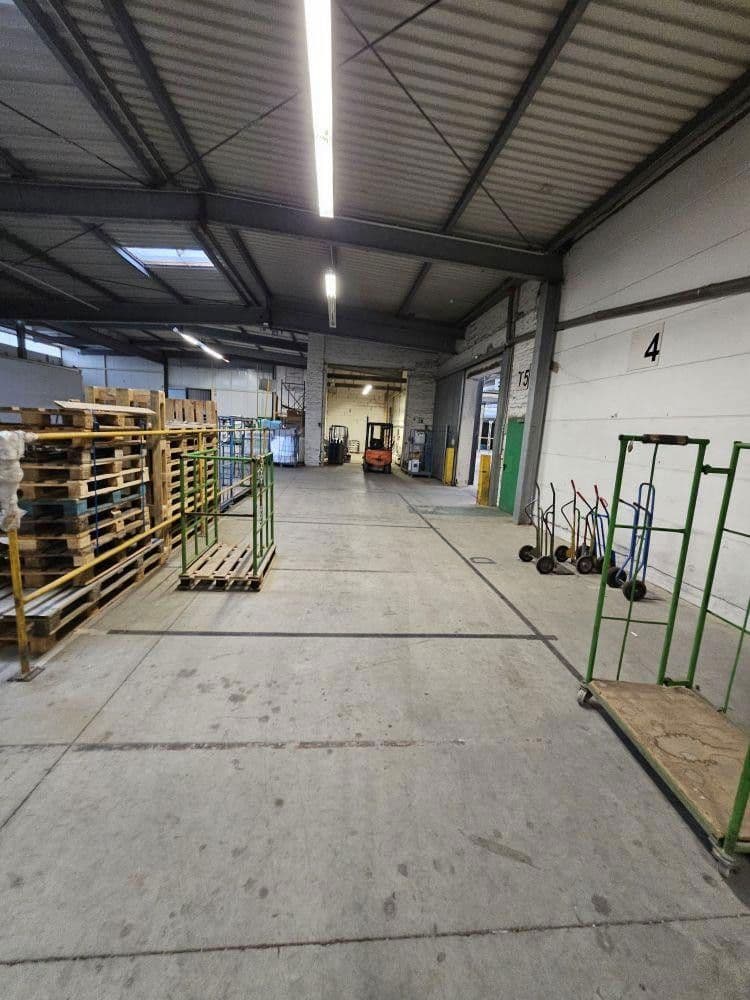 non-residential property to rent, 8,000 m², Solingen, North Rhine-Westphalia non-residential property to rent, 8,000 m², Solingen, North Rhine-Westphalia