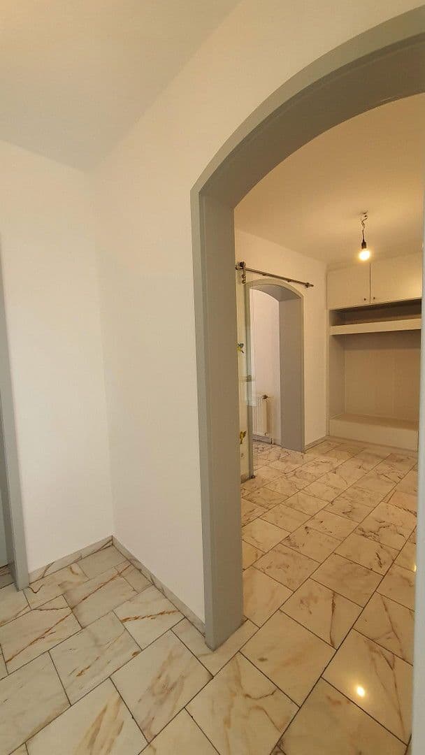 3 bedroom with open-plan kitchen flat to rent, 130 m², Duisburg, North Rhine-Westphalia 3 bedroom with open-plan kitchen flat to rent, 130 m², Duisburg, North Rhine-Westphalia