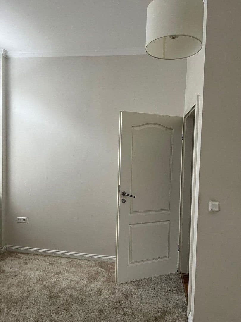 4 bedroom with open-plan kitchen flat to rent, 150 m², Wupperstr. 101, Solingen, North Rhine-Westphalia 4 bedroom with open-plan kitchen flat to rent, 150 m², Wupperstr. 101, Solingen, North Rhine-Westphalia