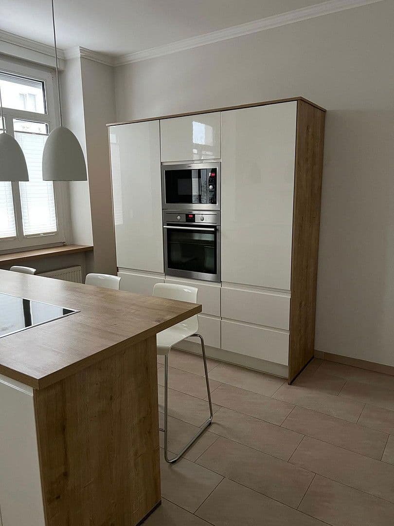 4 bedroom with open-plan kitchen flat to rent, 150 m², Wupperstr. 101, Solingen, North Rhine-Westphalia 4 bedroom with open-plan kitchen flat to rent, 150 m², Wupperstr. 101, Solingen, North Rhine-Westphalia