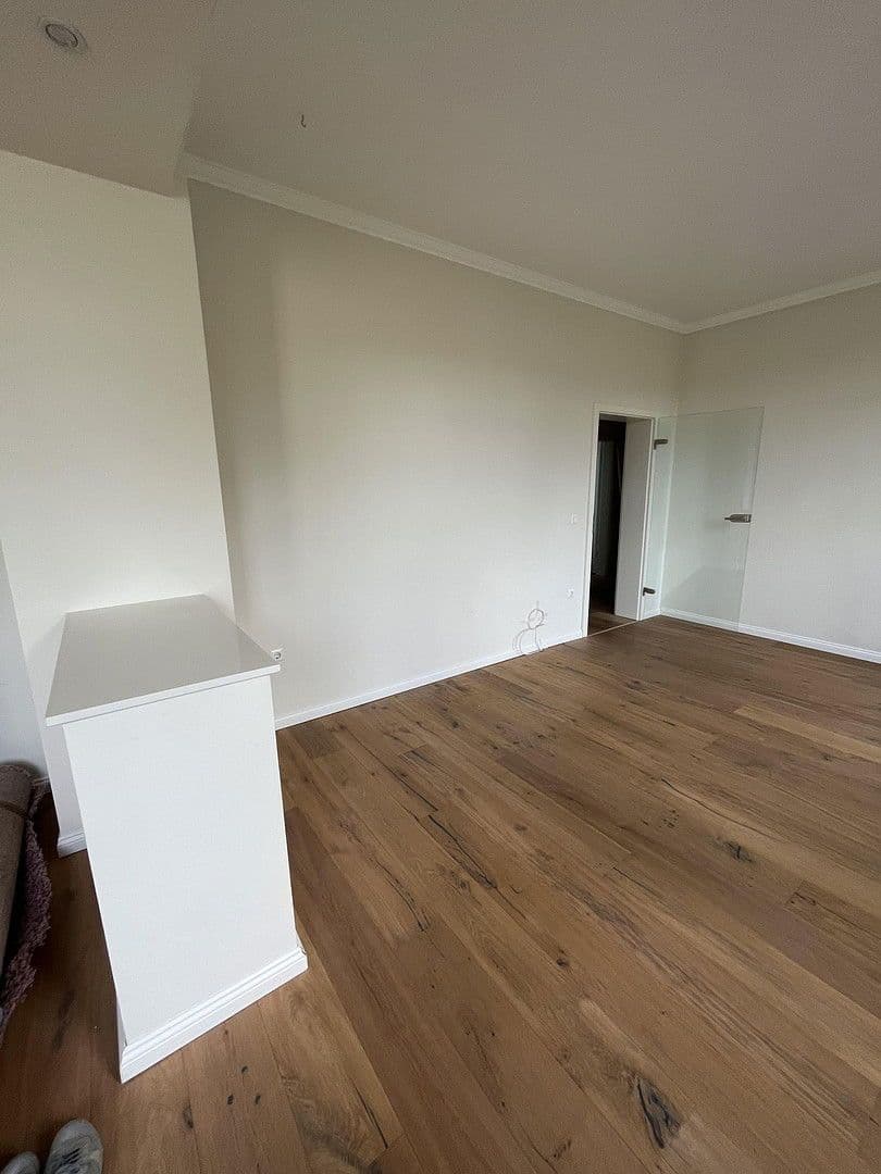 4 bedroom with open-plan kitchen flat to rent, 150 m², Wupperstr. 101, Solingen, North Rhine-Westphalia 4 bedroom with open-plan kitchen flat to rent, 150 m², Wupperstr. 101, Solingen, North Rhine-Westphalia