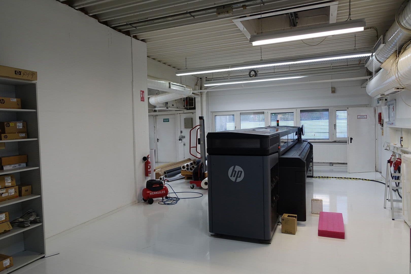 non-residential property for sale, 3,383 m², Zeppelinring 12-14, Mühlheim am Main, Hesse non-residential property for sale, 3,383 m², Zeppelinring 12-14, Mühlheim am Main, Hesse