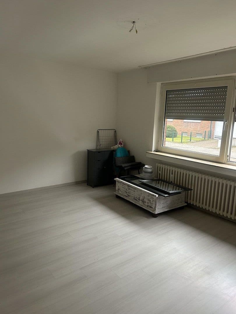 1 bedroom with open-plan kitchen flat to rent, 63 m², Oberhausen, North Rhine-Westphalia 1 bedroom with open-plan kitchen flat to rent, 63 m², Oberhausen, North Rhine-Westphalia