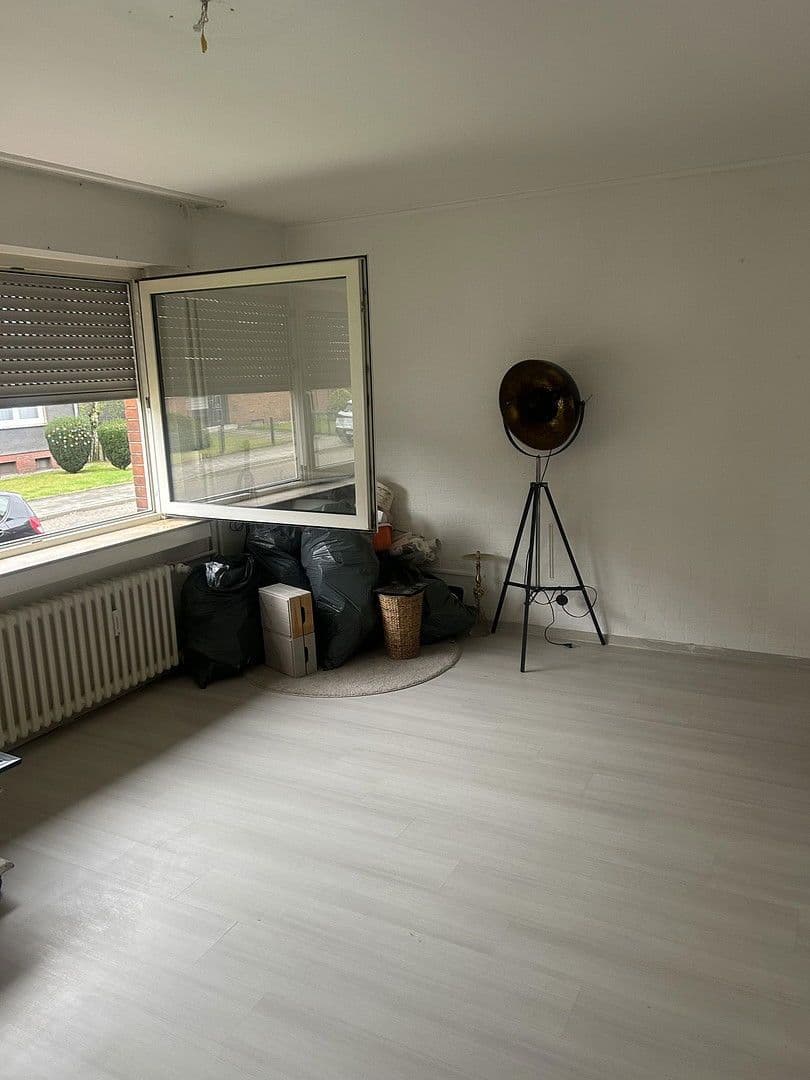 1 bedroom with open-plan kitchen flat to rent, 63 m², Oberhausen, North Rhine-Westphalia 1 bedroom with open-plan kitchen flat to rent, 63 m², Oberhausen, North Rhine-Westphalia