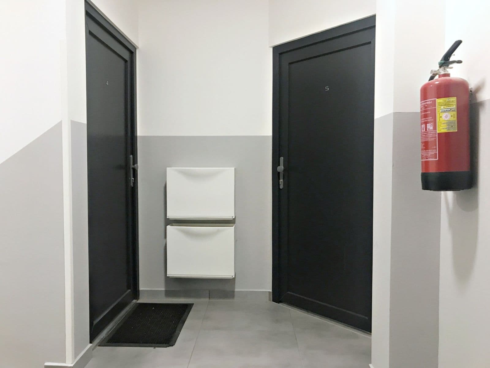 2 bedroom with open-plan kitchen flat to rent, 64 m², Nad Vápenkami, Kladno, Středočeský Region 2 bedroom with open-plan kitchen flat to rent, 64 m², Nad Vápenkami, Kladno, Středočeský Region