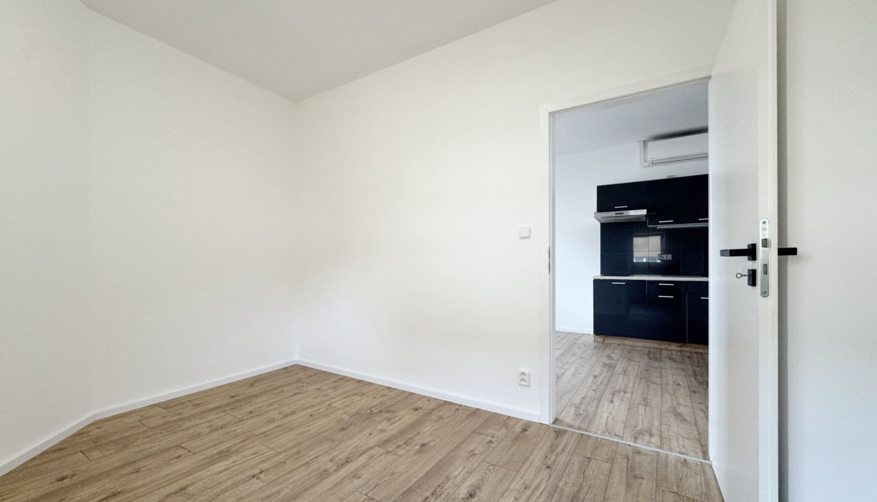 2 bedroom with open-plan kitchen flat to rent, 64 m², Nad Vápenkami, Kladno, Středočeský Region 2 bedroom with open-plan kitchen flat to rent, 64 m², Nad Vápenkami, Kladno, Středočeský Region