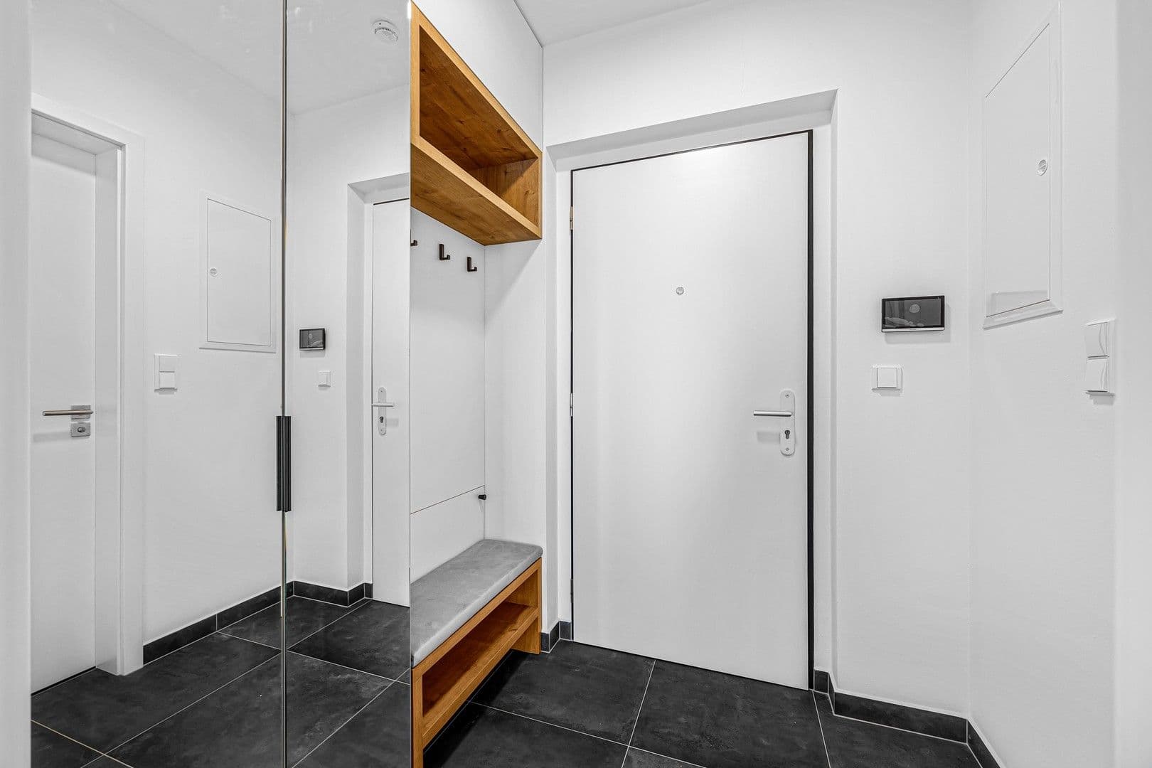 1 bedroom with open-plan kitchen flat to rent, 42 m², Pekařova, Prague, Prague 1 bedroom with open-plan kitchen flat to rent, 42 m², Pekařova, Prague, Prague