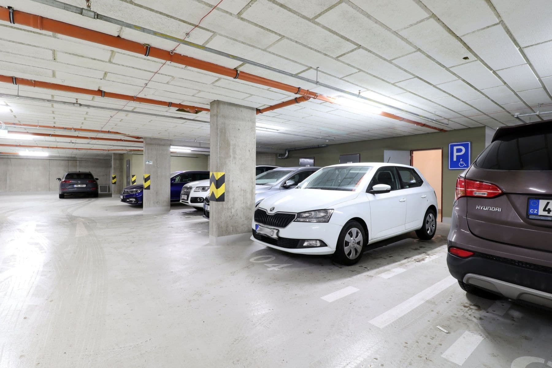 1 bedroom with open-plan kitchen flat to rent, 54 m², Spojovací, Prague, Prague 1 bedroom with open-plan kitchen flat to rent, 54 m², Spojovací, Prague, Prague