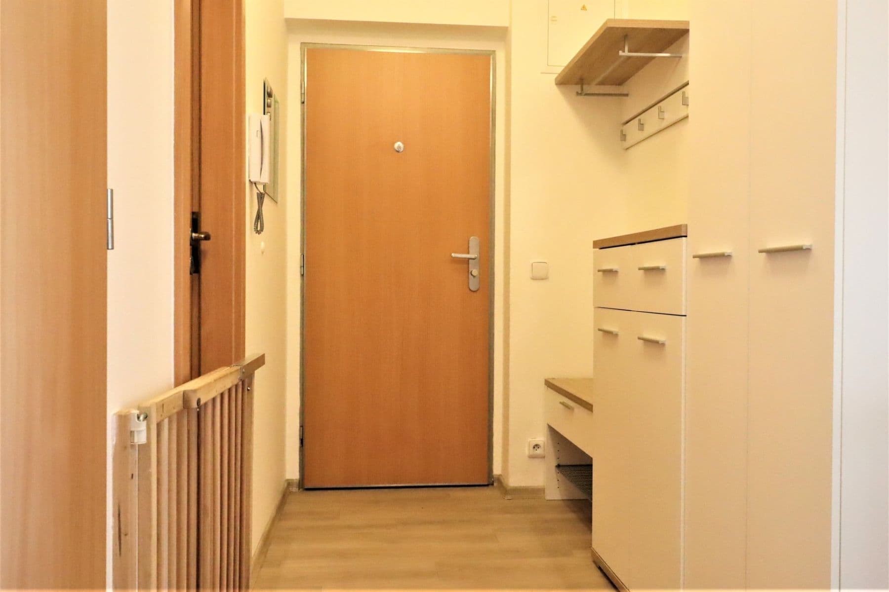 2 bedroom with open-plan kitchen flat to rent, 55 m², Vladycká, Prague, Prague 2 bedroom with open-plan kitchen flat to rent, 55 m², Vladycká, Prague, Prague