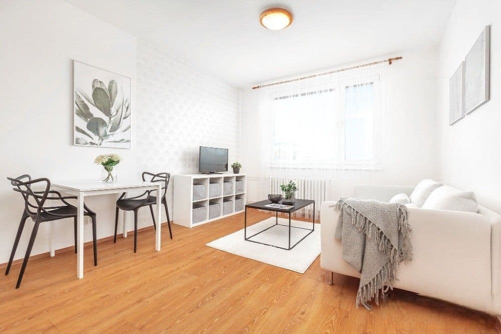 1 bedroom with open-plan kitchen flat to rent, 46 m², Lonkova, Pardubice, Pardubický Region 1 bedroom with open-plan kitchen flat to rent, 46 m², Lonkova, Pardubice, Pardubický Region