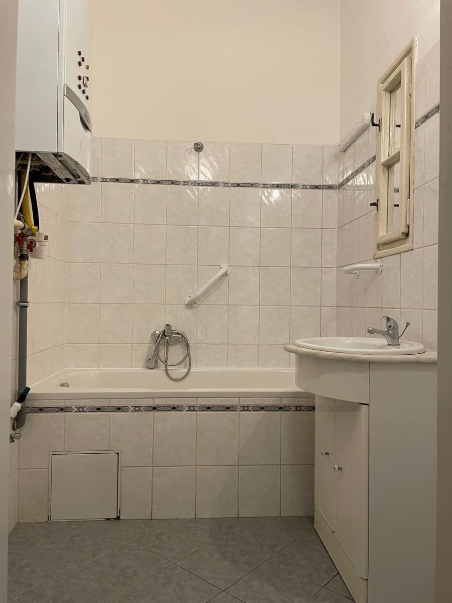 3 bedroom flat to rent, 113 m², Lucemburská, Prague, Prague 3 bedroom flat to rent, 113 m², Lucemburská, Prague, Prague