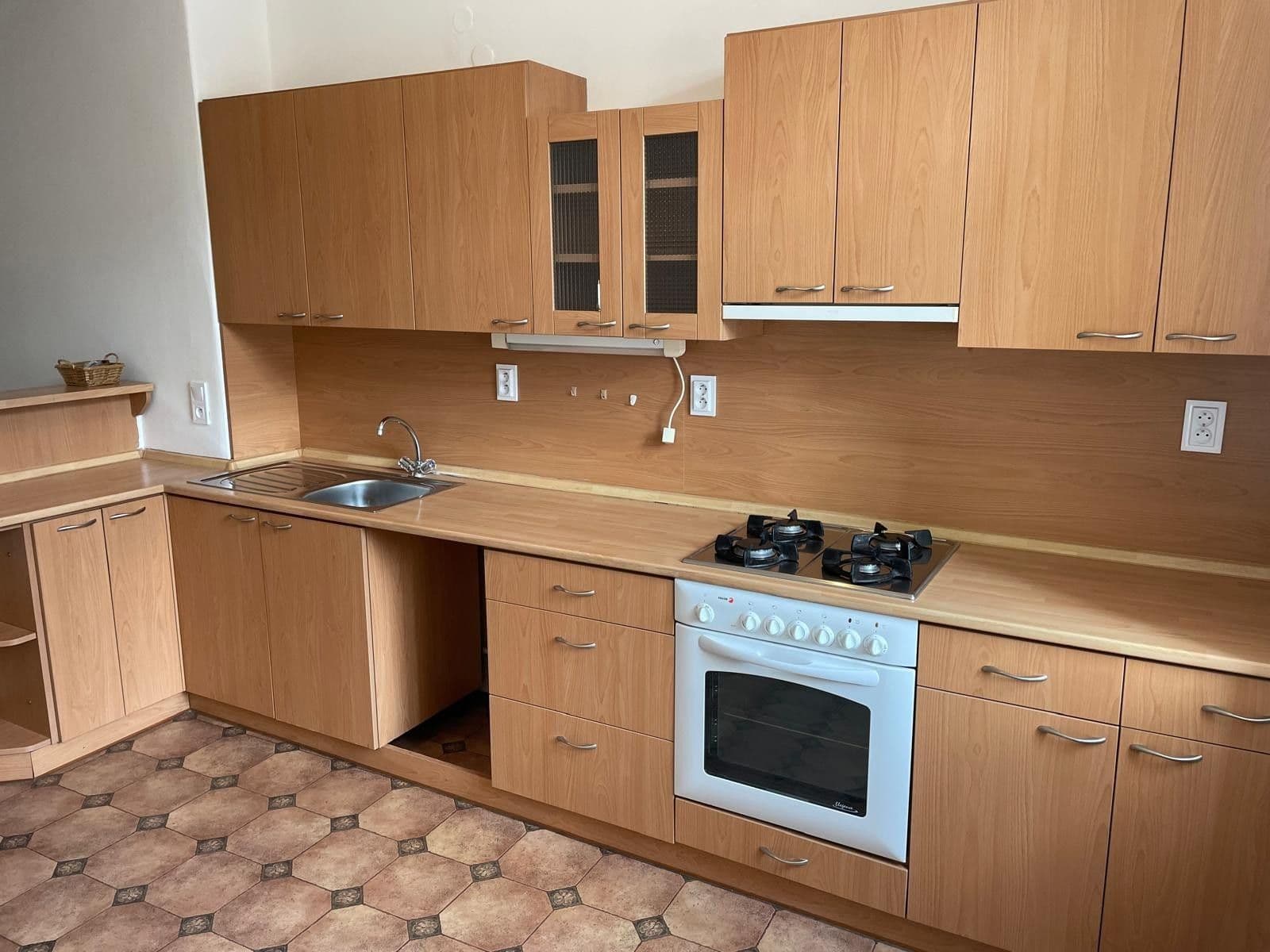 3 bedroom flat to rent, 113 m², Lucemburská, Prague, Prague 3 bedroom flat to rent, 113 m², Lucemburská, Prague, Prague