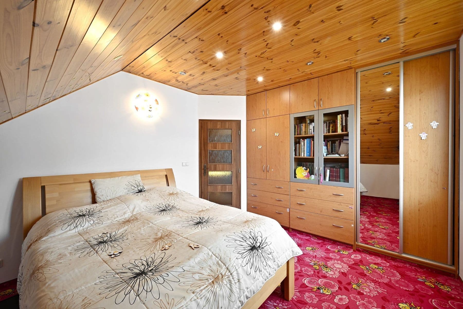 house for sale, 163 m², Slatina, Středočeský Region house for sale, 163 m², Slatina, Středočeský Region