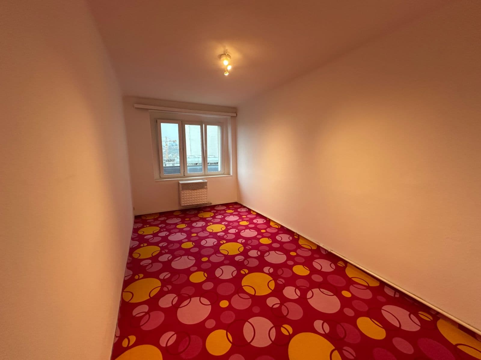 2 bedroom flat to rent, 48 m², Křížová, Prague, Prague 2 bedroom flat to rent, 48 m², Křížová, Prague, Prague