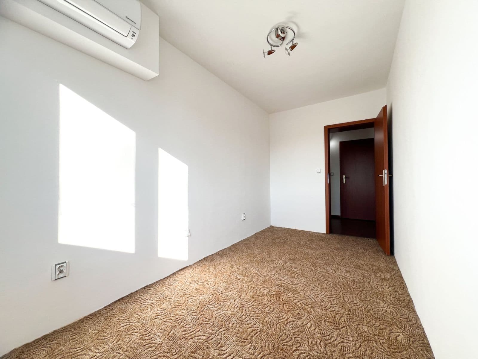 3 bedroom flat to rent, 56 m², Ječná, Hradec Králové, Královéhradecký Region 3 bedroom flat to rent, 56 m², Ječná, Hradec Králové, Královéhradecký Region