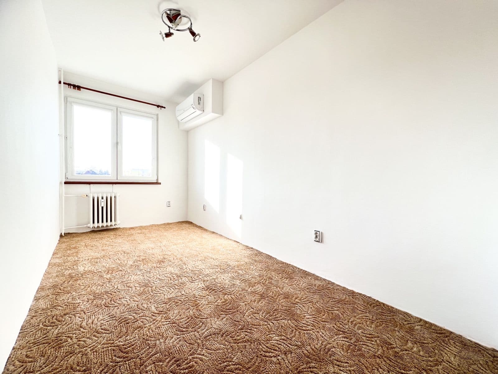 3 bedroom flat to rent, 56 m², Ječná, Hradec Králové, Královéhradecký Region 3 bedroom flat to rent, 56 m², Ječná, Hradec Králové, Královéhradecký Region