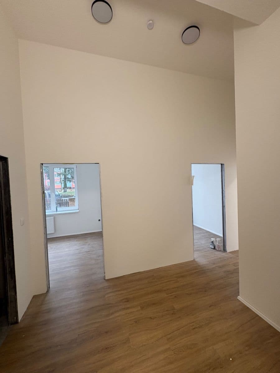 2 bedroom with open-plan kitchen flat to rent, 62 m², Revoluční, Žďár nad Sázavou, Vysočina Region 2 bedroom with open-plan kitchen flat to rent, 62 m², Revoluční, Žďár nad Sázavou, Vysočina Region