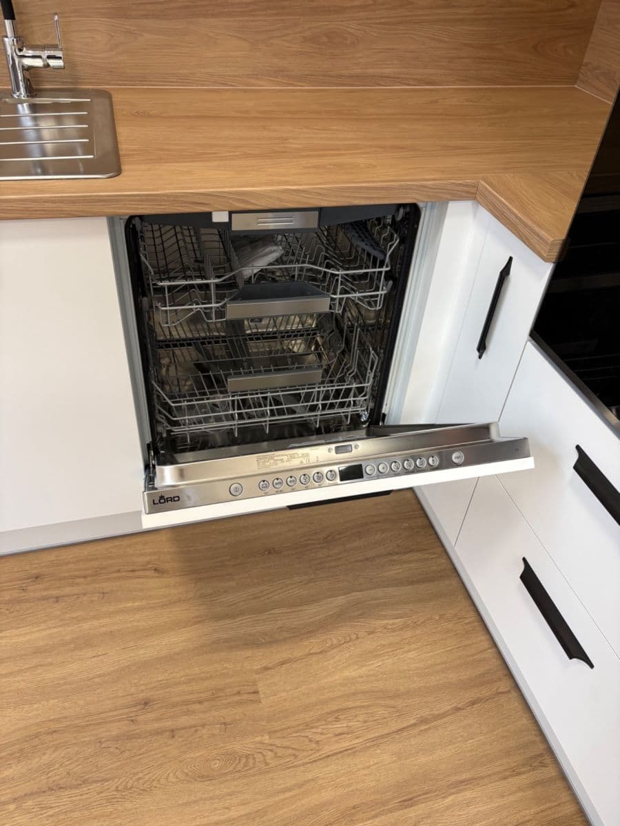 2 bedroom with open-plan kitchen flat to rent, 62 m², Revoluční, Žďár nad Sázavou, Vysočina Region 2 bedroom with open-plan kitchen flat to rent, 62 m², Revoluční, Žďár nad Sázavou, Vysočina Region