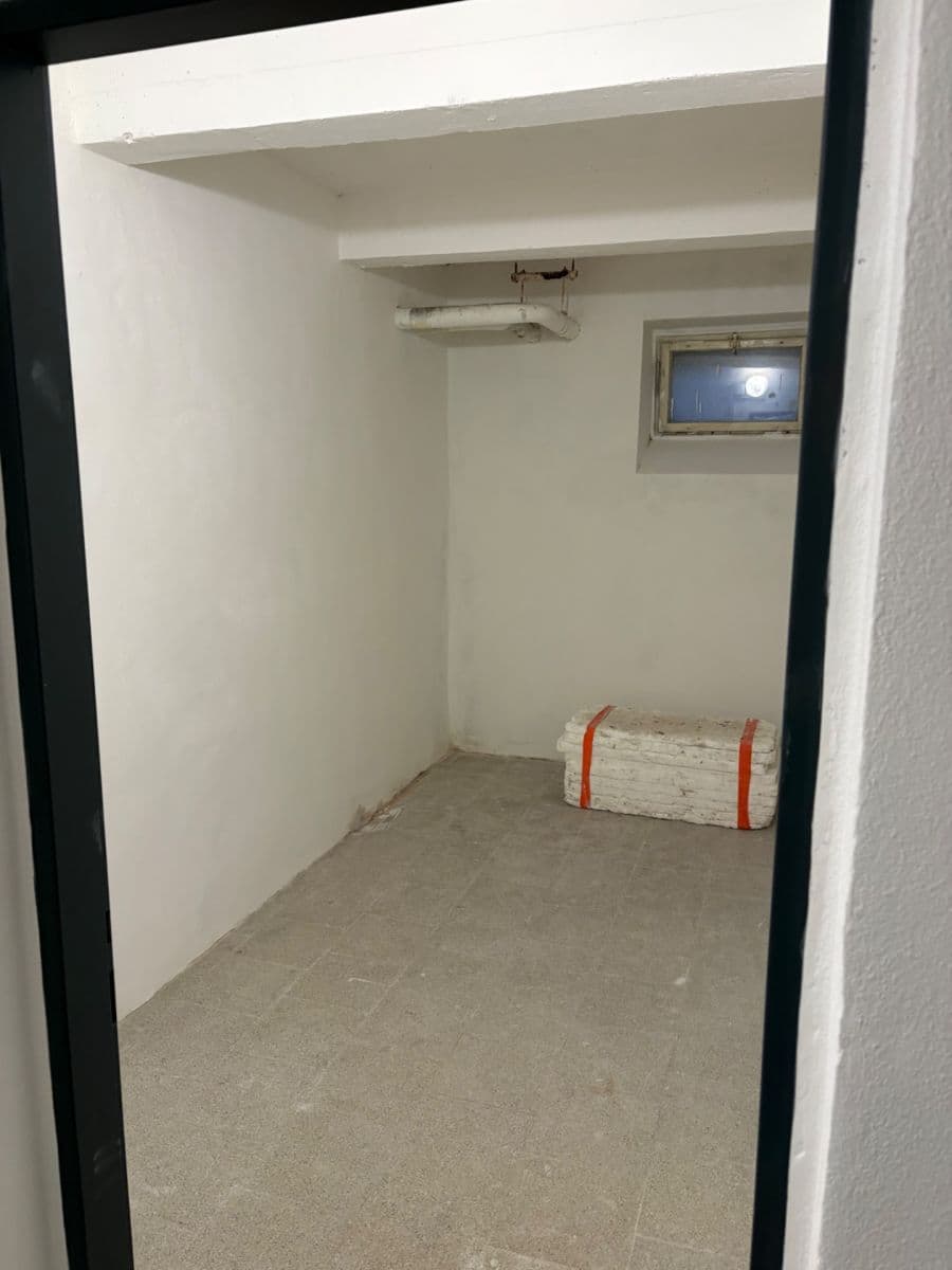 2 bedroom with open-plan kitchen flat to rent, 62 m², Revoluční, Žďár nad Sázavou, Vysočina Region 2 bedroom with open-plan kitchen flat to rent, 62 m², Revoluční, Žďár nad Sázavou, Vysočina Region