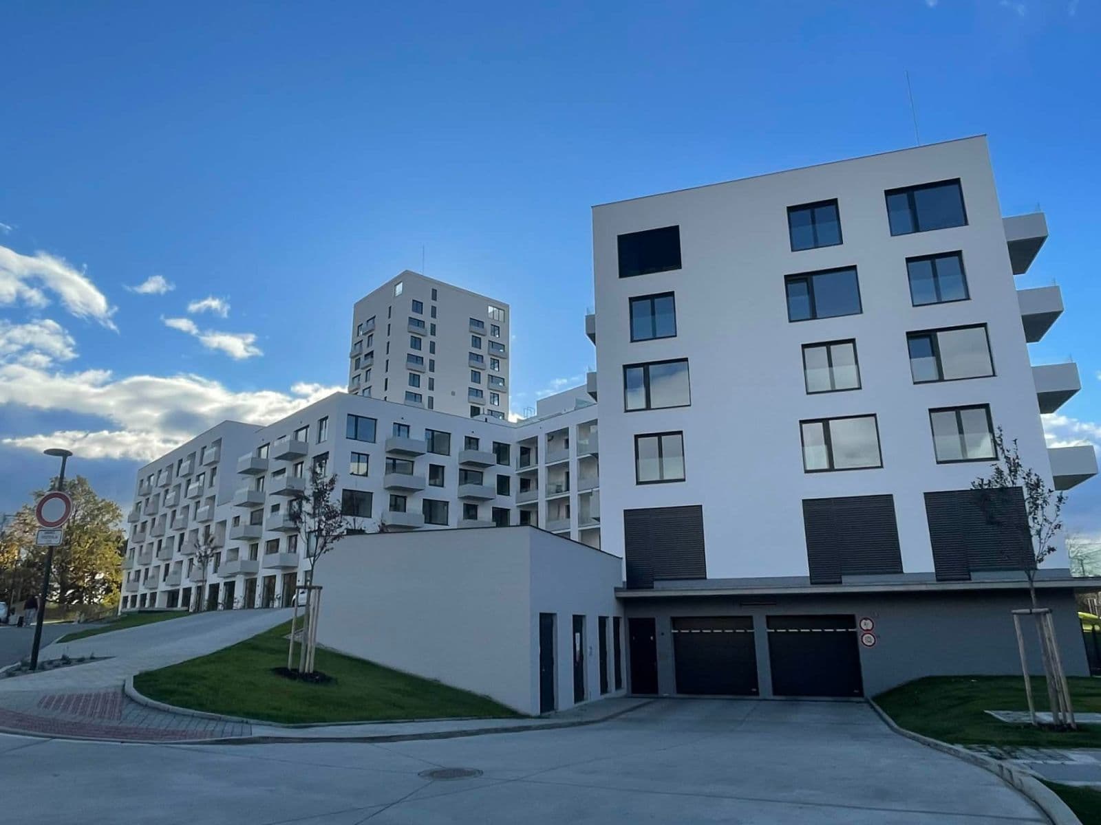 garage to rent, 13 m², třída Generála Píky, Brno, Jihomoravský Region garage to rent, 13 m², třída Generála Píky, Brno, Jihomoravský Region