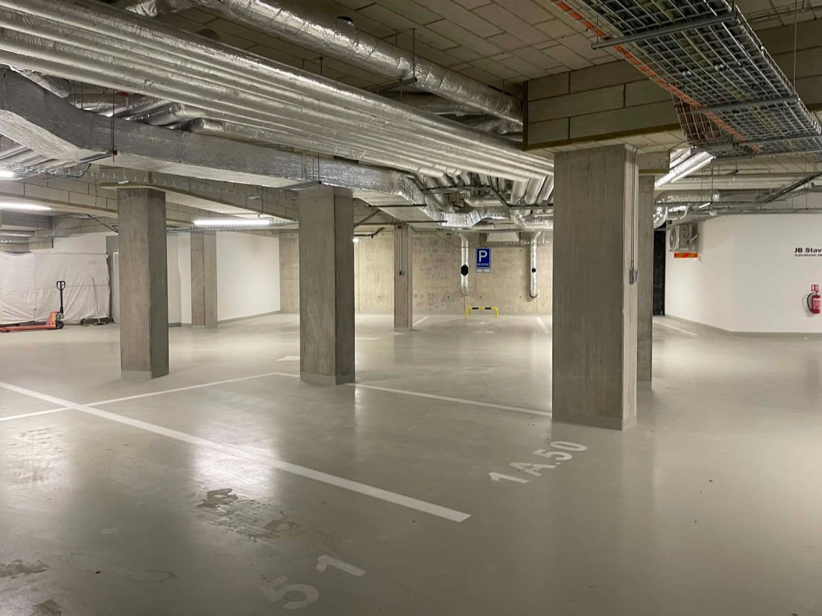 garage to rent, 13 m², třída Generála Píky, Brno, Jihomoravský Region garage to rent, 13 m², třída Generála Píky, Brno, Jihomoravský Region